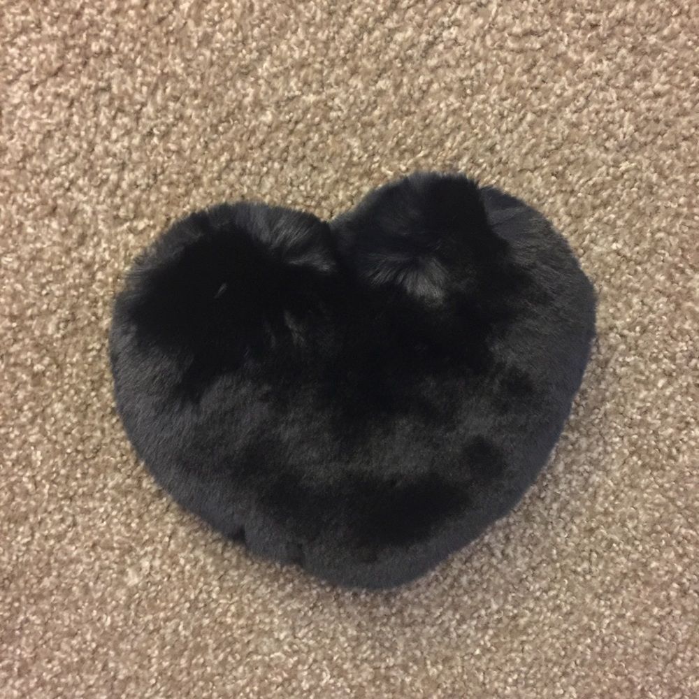 Black Fluffy Heart Purse - Picture 2 of 7